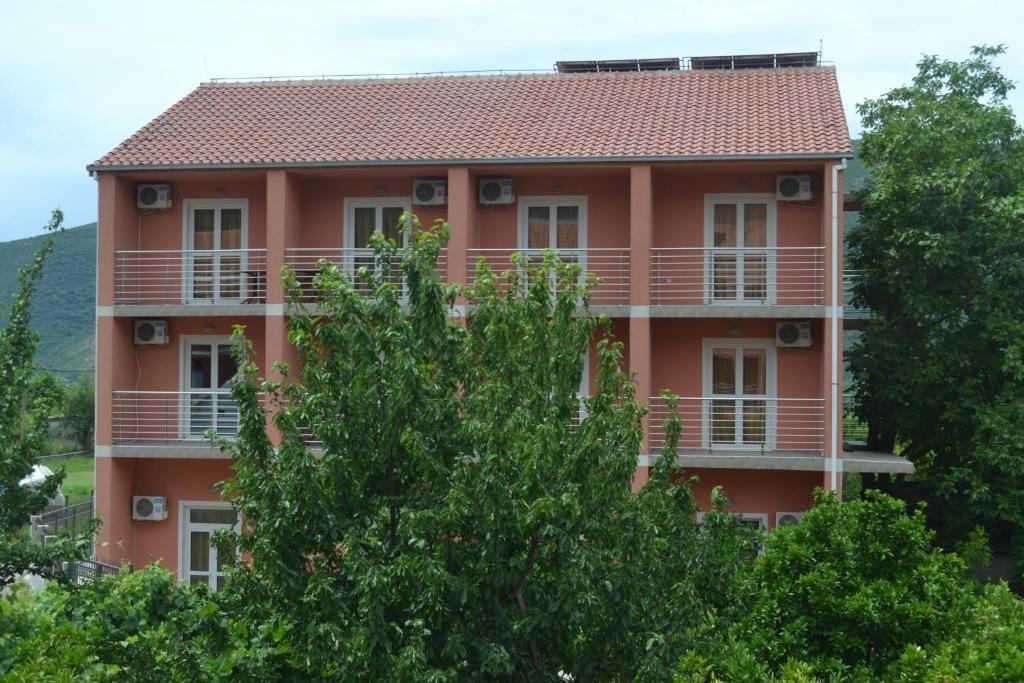 Guesthouse Orlovic Будва Екстериор снимка