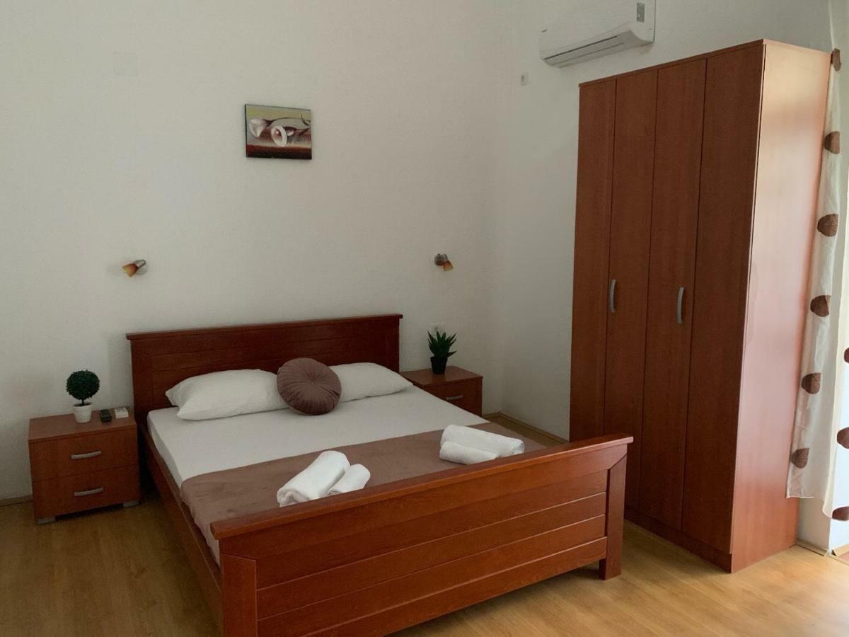 Guesthouse Orlovic Будва Екстериор снимка