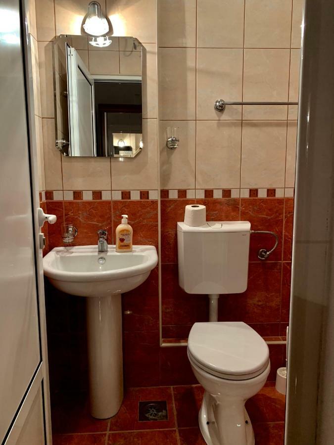 Guesthouse Orlovic Будва Екстериор снимка
