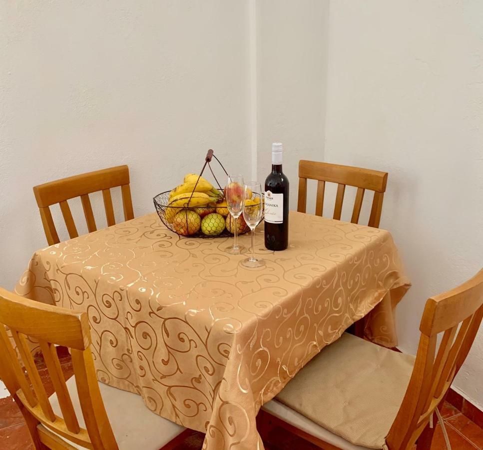 Guesthouse Orlovic Будва Екстериор снимка
