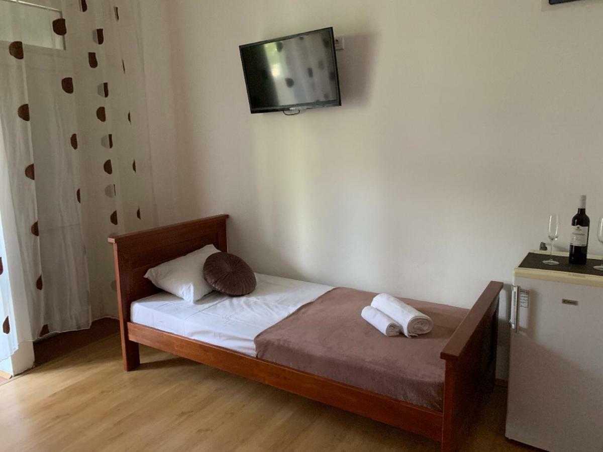 Guesthouse Orlovic Будва Екстериор снимка