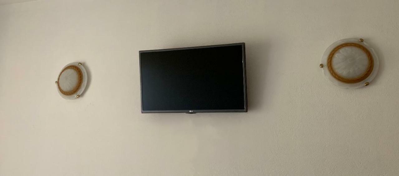 Guesthouse Orlovic Будва Екстериор снимка