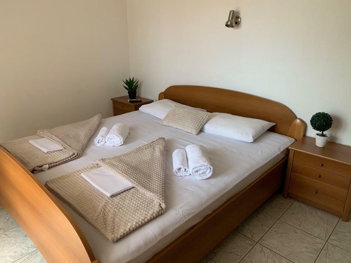 Guesthouse Orlovic Будва Екстериор снимка