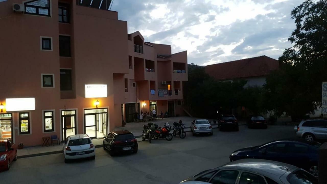 Guesthouse Orlovic Будва Екстериор снимка