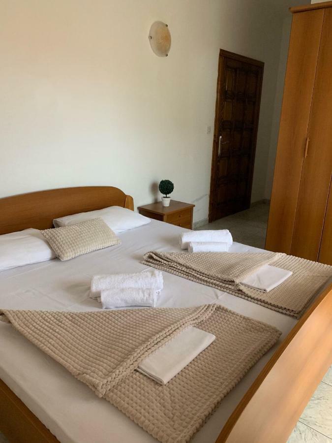 Guesthouse Orlovic Будва Екстериор снимка