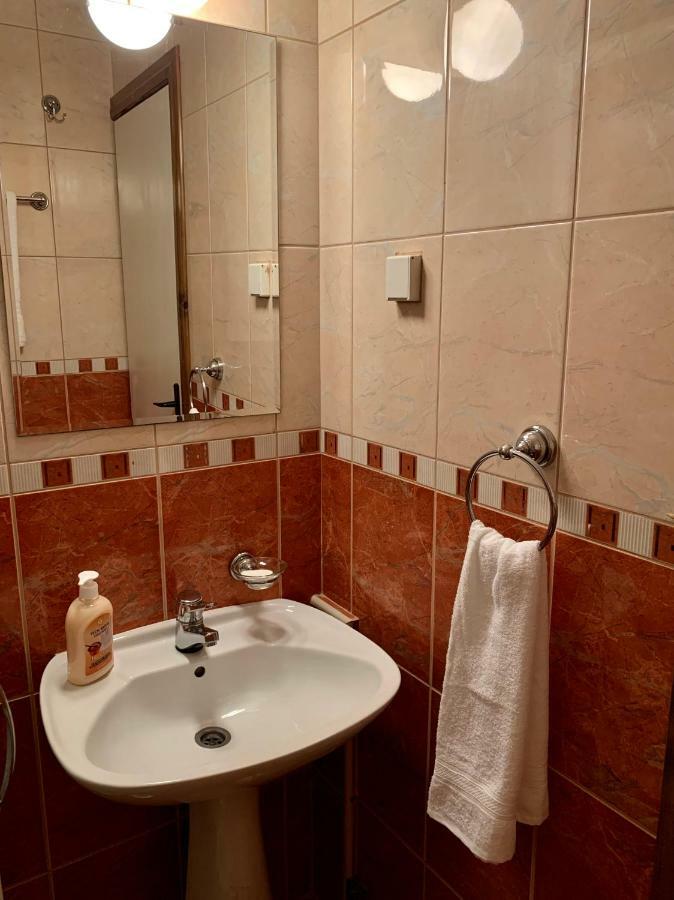 Guesthouse Orlovic Будва Екстериор снимка