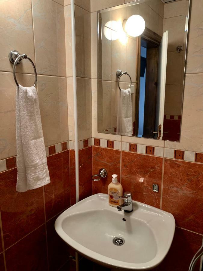 Guesthouse Orlovic Будва Екстериор снимка