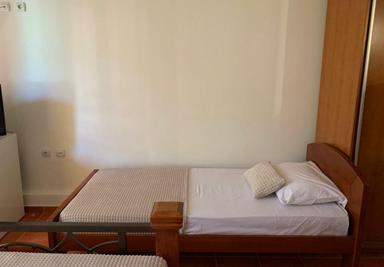 Guesthouse Orlovic Будва Екстериор снимка