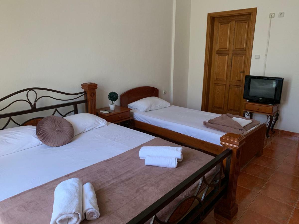 Guesthouse Orlovic Будва Екстериор снимка