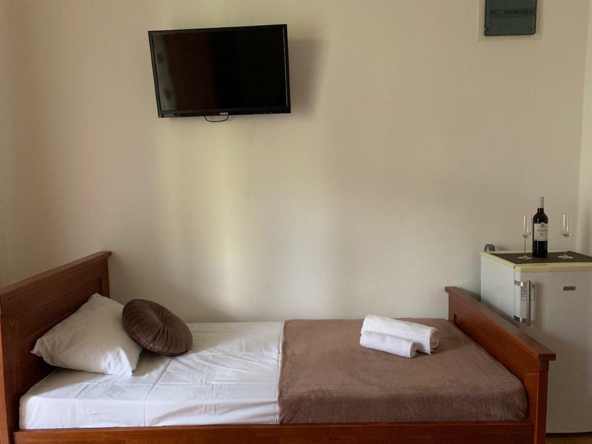 Guesthouse Orlovic Будва Екстериор снимка