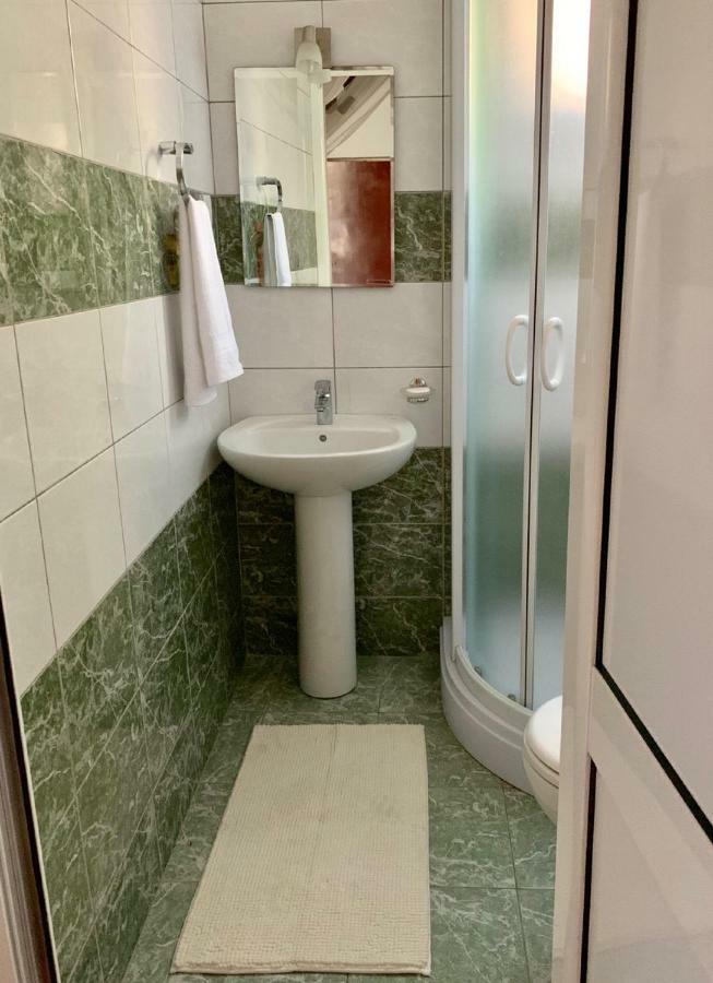 Guesthouse Orlovic Будва Екстериор снимка