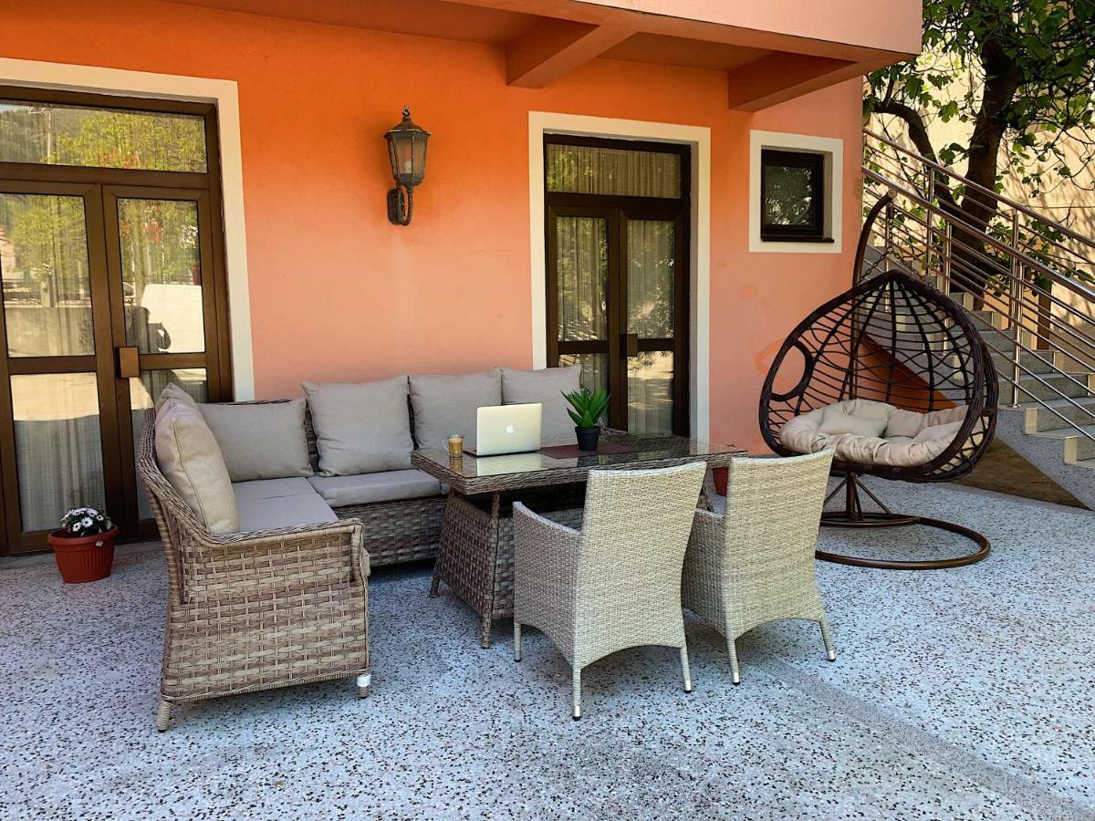 Guesthouse Orlovic Будва Екстериор снимка