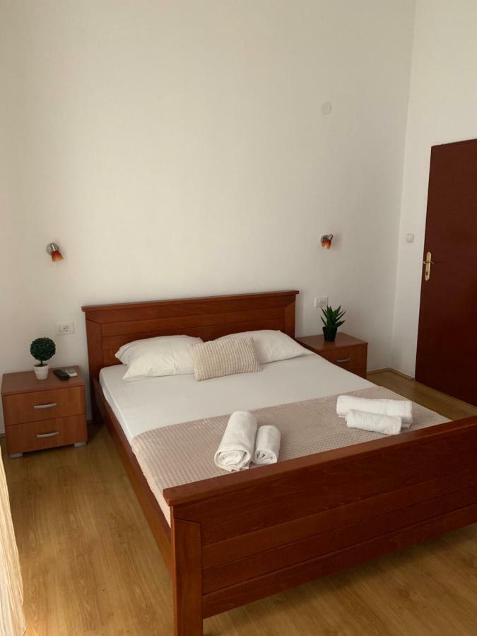 Guesthouse Orlovic Будва Екстериор снимка